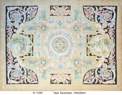 Important tapis de Style Savonnerie XX. Dimensions...